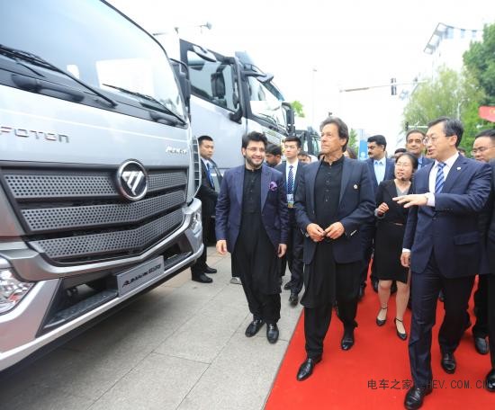 巴基斯坦总理伊姆兰·汗到访福田汽车 亲自推动中巴“一带一路”合作落地