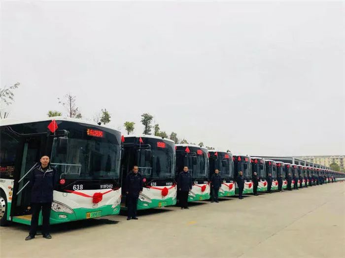 武汉公交江夏公司40台“汉产”新能源公交车上线