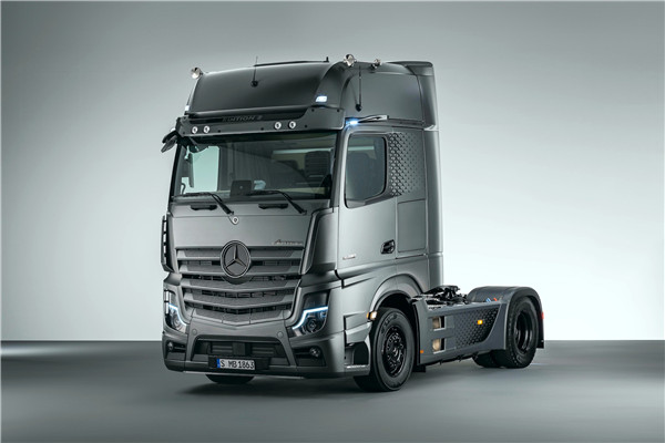 塑造运输的当下与未来:戴姆勒旗下梅赛德斯-奔驰卡车创新技术与产品