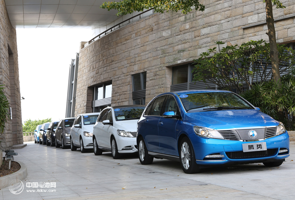 中汽协预计12月份新能源汽车销量有望超过10万辆_
