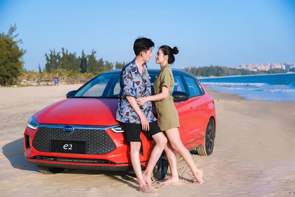 智能、颜值、安全一把抓 比亚迪e2为何如此全能？