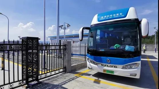展示“零碳能源”魅力，国电投首座加氢站完成首次氢燃料车加氢测试