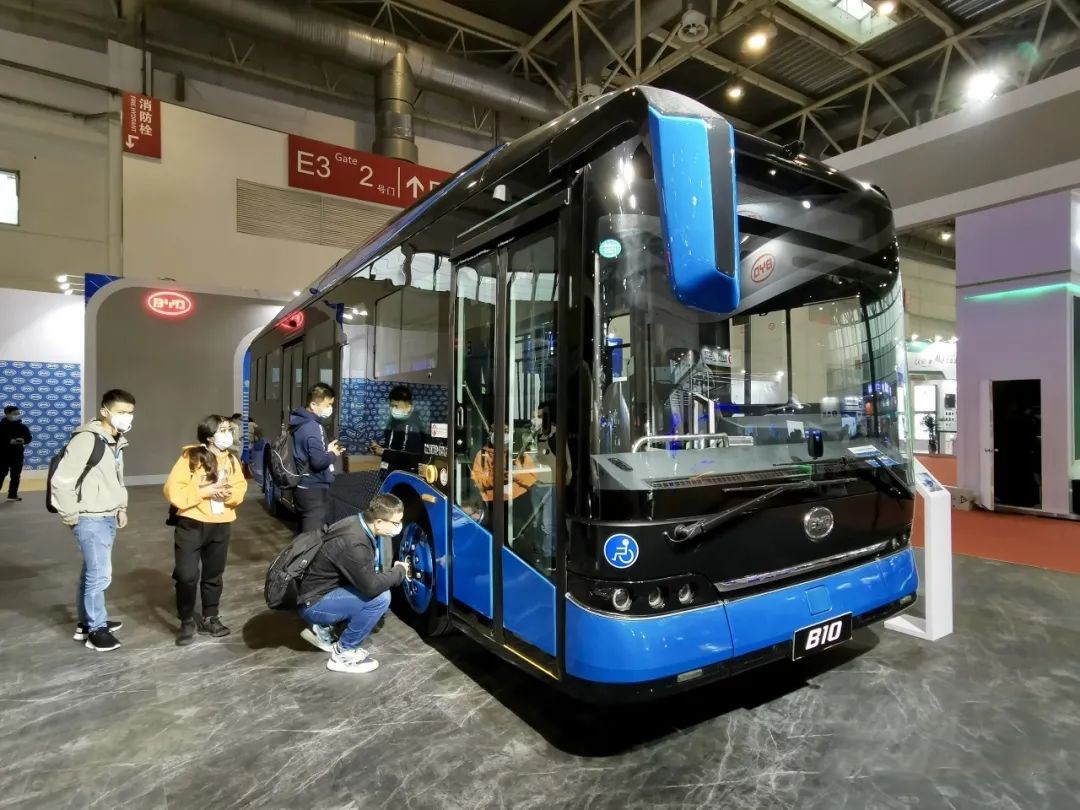 盘点|明星产品登台亮相，十大客车企业2020北京道路展亮剑！