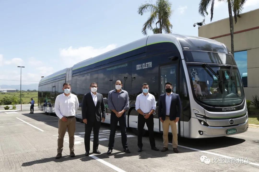 比亚迪造！巴西首台本地制造的纯电动铰链式大巴正式亮相