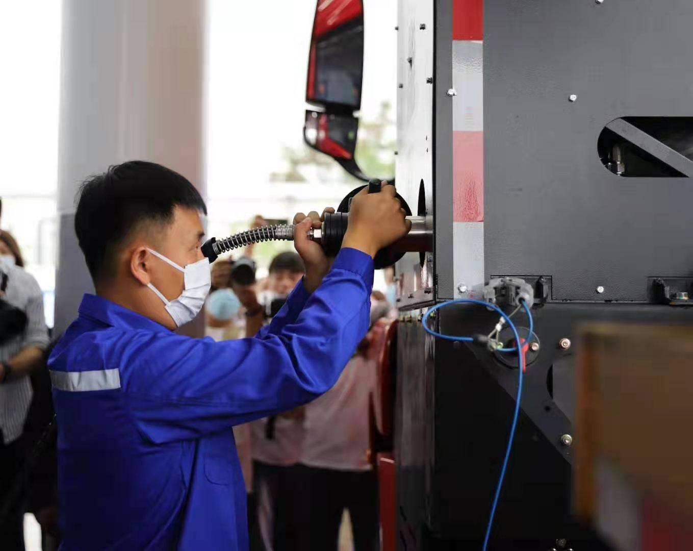 天津首个氢能运输示范应用场景在荣程集团落成启用