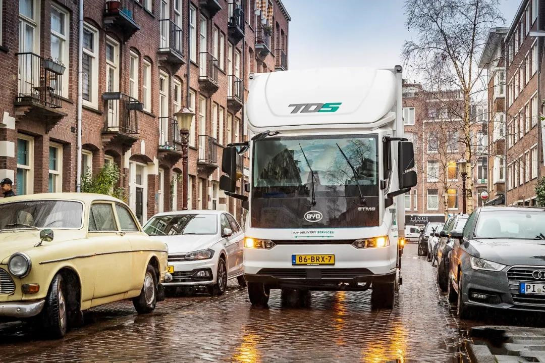 比亚迪纯电动卡车首次驶入荷兰，助力宜家打造家居物流零排放配送
