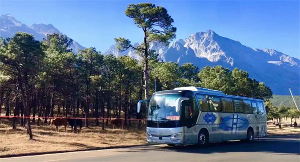 玉龙雪山上“氢”，燃料电池客车首开高海拔山地试运营