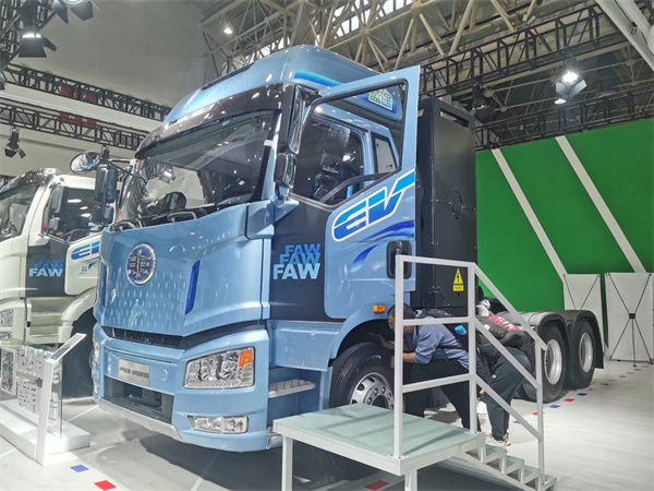 电卡简报（2023年11月3期）：2023武汉商用车展上的电动卡车