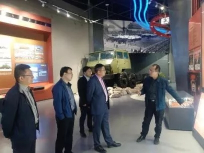 中集通华总经理走访中国重汽 洽谈深度合作事宜 (3)